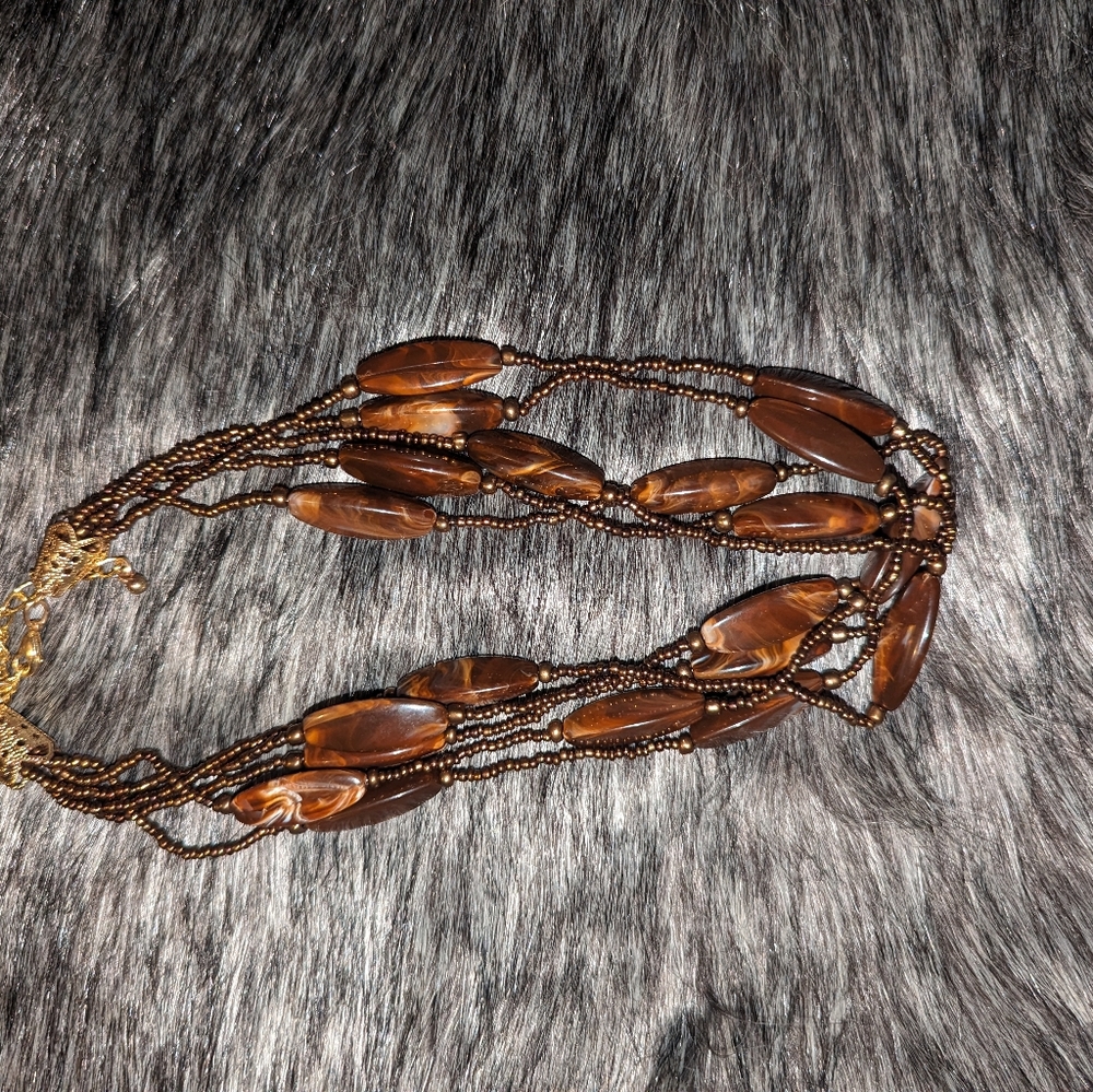 Womens Necklace w/matching earrings